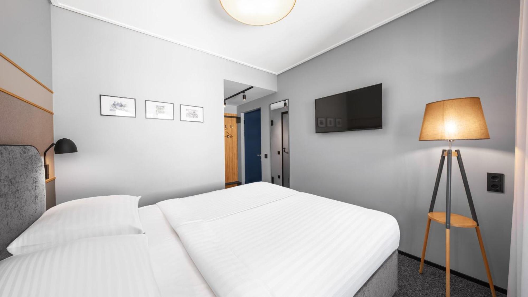 Hotelli Fonnental Design 4*